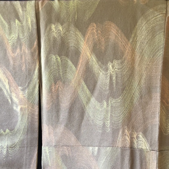 Mauve silk crepe kimono with 80’s vapour wave pattern - Picture 4 of 6